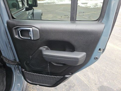 Used 2025 Jeep Wrangler Willys image 17