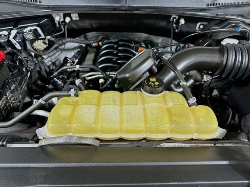 Certified 2020 Ford F150 Lariat image 21