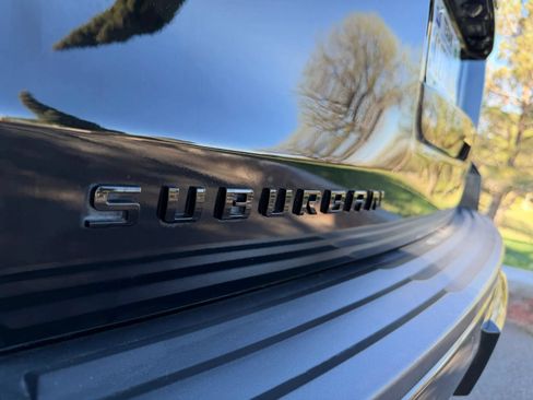 Used 2019 Chevrolet Suburban Premier RWD image 22