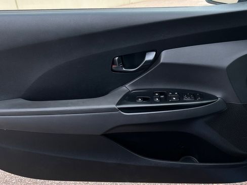 Used 2022 Hyundai Veloster N image 24