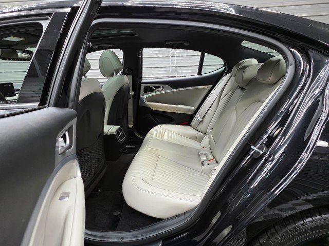 Used 2023 Genesis G70 2.0T w/ Sport Prestige Package AWD/4WD image 17