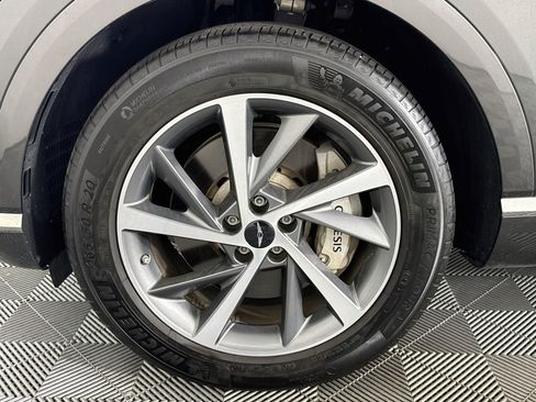 Used 2025 Genesis GV80 2.5T Advanced AWD/4WD image 36