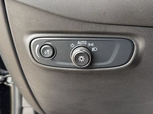 Used 2024 Chevrolet Equinox LS w/ LS Convenience Package FWD image 25