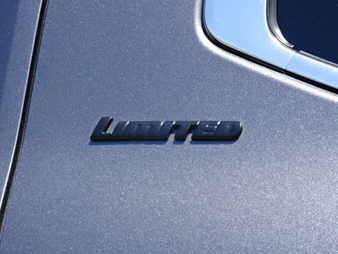Used 2023 Toyota Tundra Limited AWD/4WD image 10