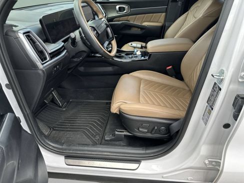 Used 2026 Kia Sorento SX Prestige w/ Olive Brown Leather Package AWD/4WD image 13