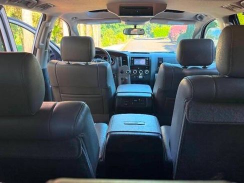 Used 2016 Toyota Sequoia Platinum AWD/4WD image 14