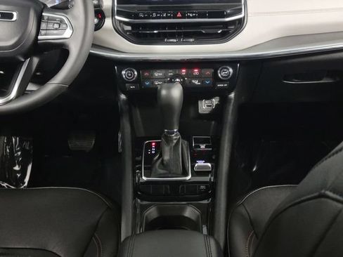 Used 2023 Jeep Compass Limited AWD/4WD image 24