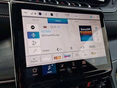 New 2025 Jeep Grand Cherokee Limited w/ Black Appearance Package image 14