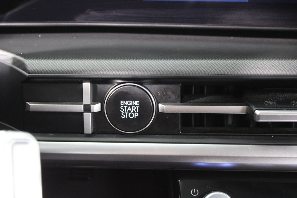 Used 2026 Hyundai Santa Fe SEL FWD image 19