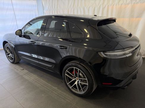 Certified 2023 Porsche Macan S image 3