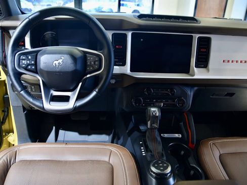 Used 2024 Ford Bronco Heritage Edition image 14