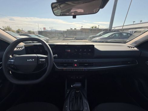 Used 2026 Kia K4 FWD image 32