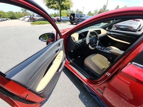 Used 2021 Hyundai Sonata Limited FWD image 20