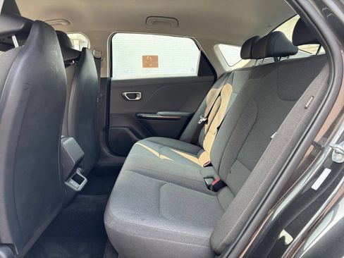 Used 2025 Kia K4 FWD image 25