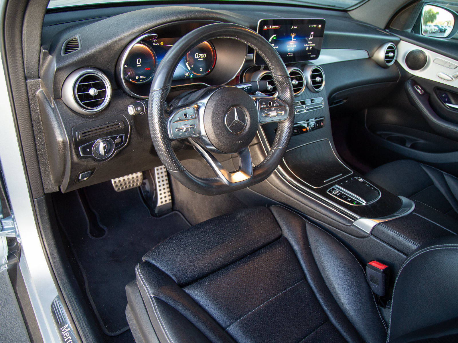 Used 2022 Mercedes-Benz GLC 300 image 4