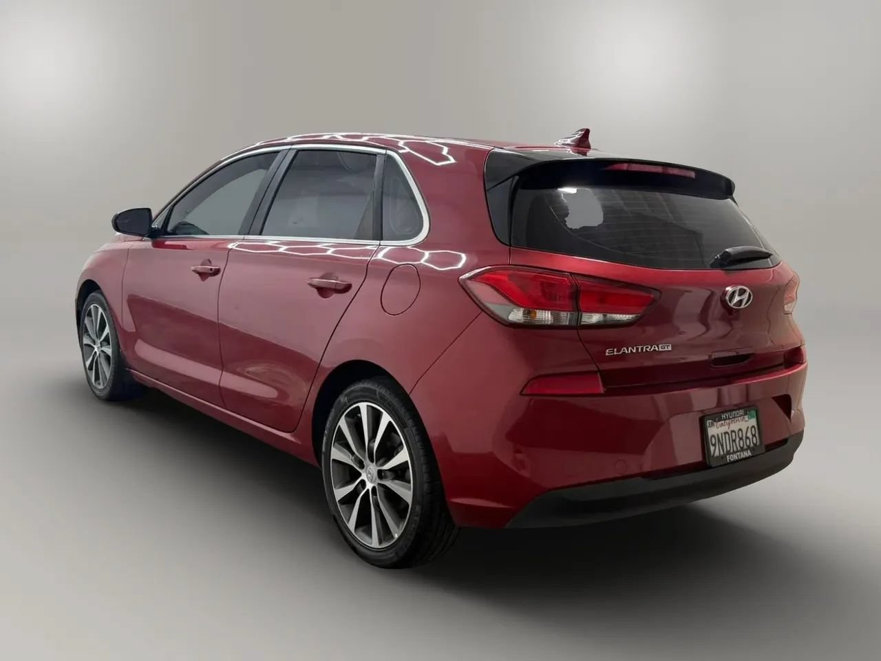 Used 2018 Hyundai Elantra GT FWD image 7