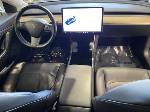 Used 2017 Tesla Model 3 image 5