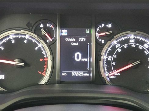 Certified 2021 Toyota 4Runner TRD Off-Road Premium w/ Moonroof Package AWD/4WD image 17