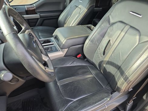 Used 2015 Ford F150 Platinum w/ Equipment Group 701A Luxury image 14