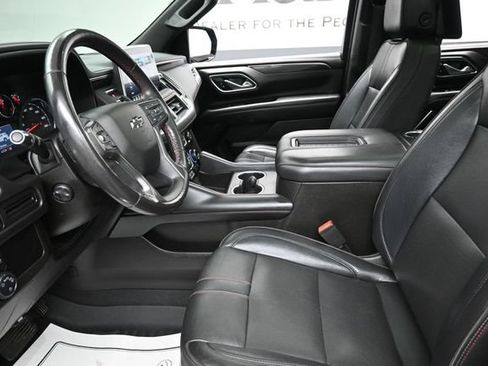 Used 2021 Chevrolet Tahoe RST w/ Luxury Package AWD/4WD image 16