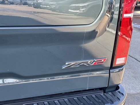 Used 2025 Chevrolet Silverado 2500 ZR2 w/ Technology Package image 5