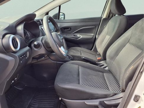 Used 2021 Nissan Versa S FWD image 10