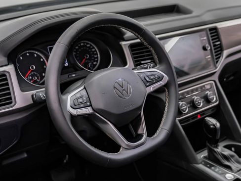 Used 2021 Volkswagen Atlas SE FWD image 17