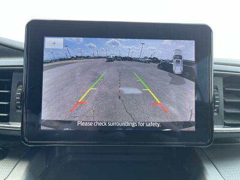 Used 2022 Ford Explorer XLT w/ Equipment Group 202A image 26