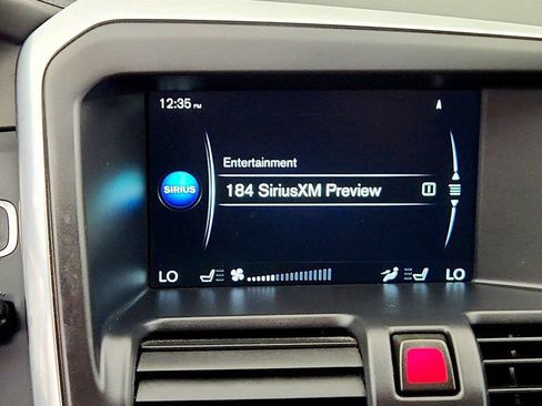 Used 2016 Volvo XC60 T6 AWD/4WD image 17