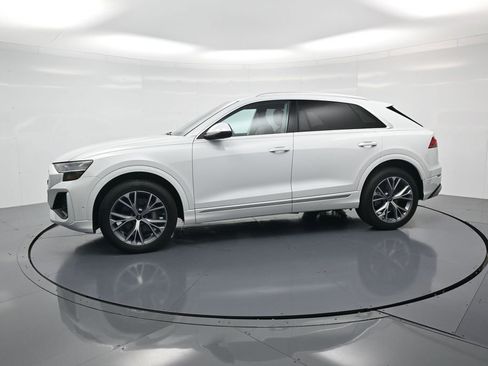 Used 2025 Audi Q8 Premium Plus AWD/4WD image 2
