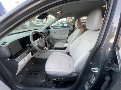 Used 2025 Hyundai Kona SEL image 27