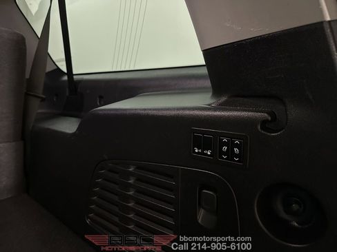 Used 2019 Chevrolet Suburban LT image 16