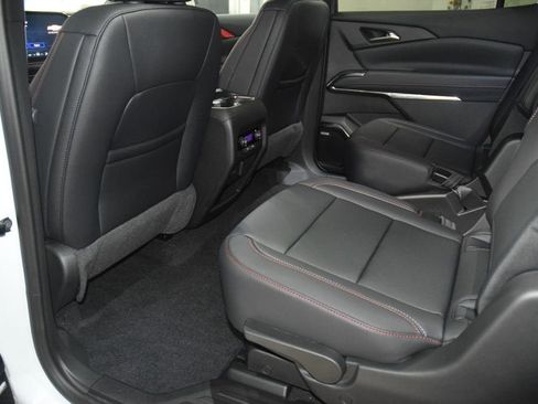 New 2026 Chevrolet Traverse Z71 w/ Enhanced Driving Package AWD/4WD image 42