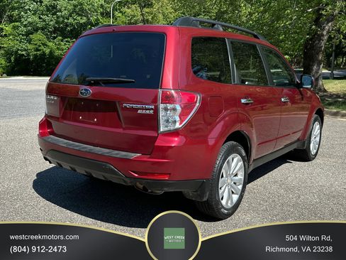 Used 2011 Subaru Forester 2.5X Premium w/ All-Weather Pkg AWD/4WD image 4
