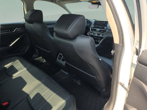 Used 2020 Honda Accord Touring image 24