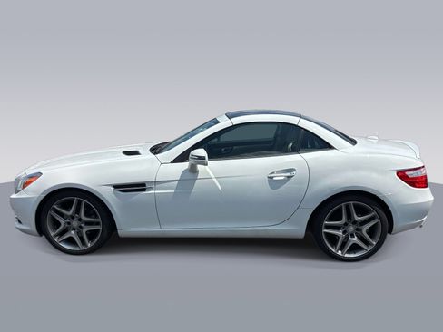 Used 2014 Mercedes-Benz SLK 250 image 6