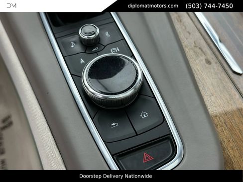 Used 2022 Cadillac Escalade ESV Sport Platinum w/ LPO, ONYX Package image 27