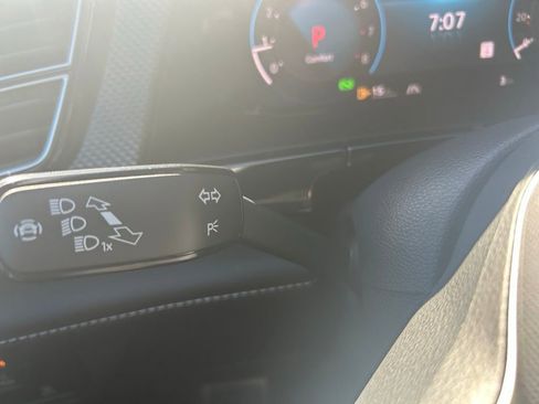 New 2026 Volkswagen Atlas Cross Sport SEL R-Line image 19