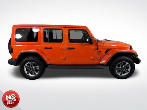 Used 2019 Jeep Wrangler Unlimited Sahara AWD/4WD image 2