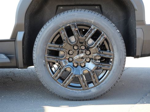 New 2026 GMC Sierra EV Elevation w/ LPO, Elevation Dark Package image 4