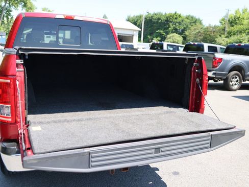 Used 2015 Ford F150 XLT w/ Equipment Group 302A Luxury AWD/4WD image 15