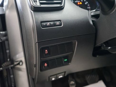 Used 2018 Nissan Rogue Sport SV image 27