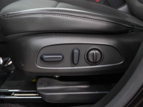 Used 2023 Buick Encore GX Select w/ Sport Touring Package AWD/4WD image 28