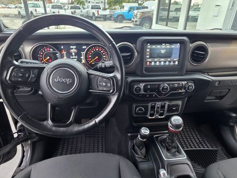 Used 2018 Jeep Wrangler Unlimited Sport w/ Technology Group AWD/4WD image 34