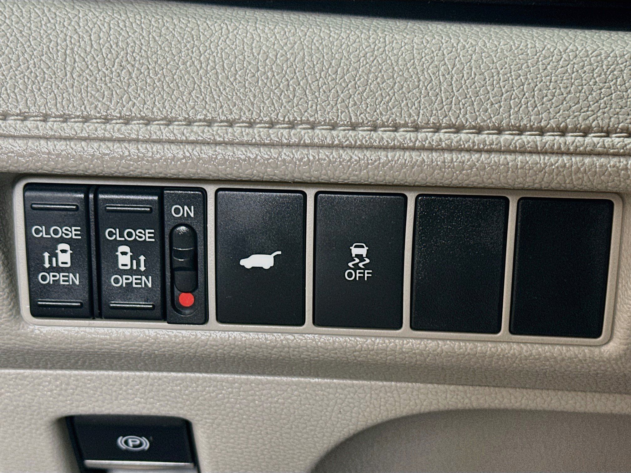 Used 2025 Honda Odyssey EX-L image 10