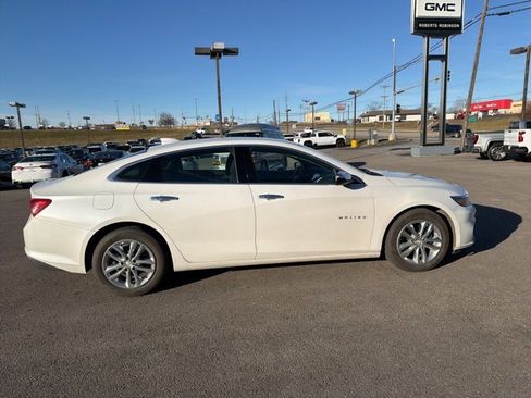 Used 2018 Chevrolet Malibu LT image 4