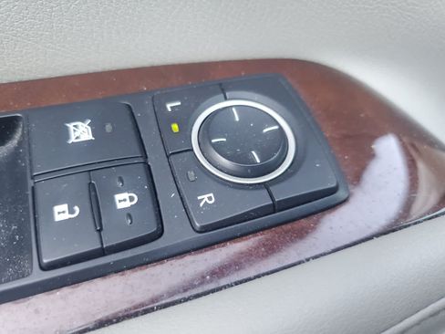 Used 2011 Lexus RX 350 2WD w/ Premium Pkg image 25