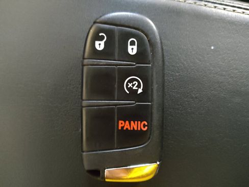 Used 2020 Jeep Renegade Limited AWD/4WD image 32