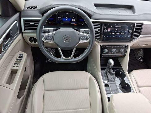 Used 2022 Volkswagen Atlas SE FWD image 11