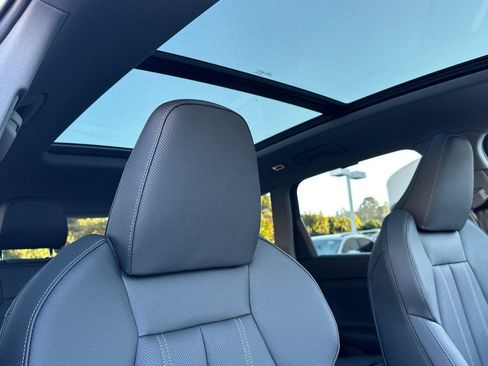 New 2025 Audi Q6 e-tron Premium Plus image 16